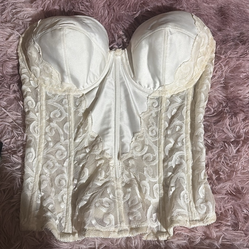 Elegant White Cream vintage VS Lace Bustier